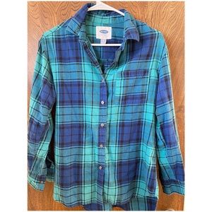 Women’s Blue/Green Flannel Button Down Shirt